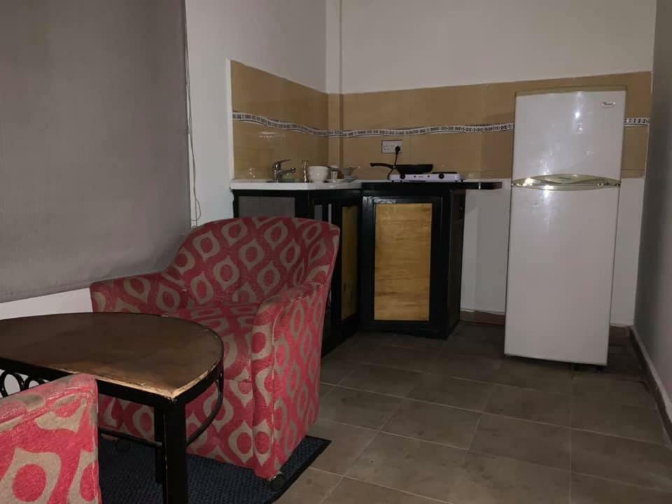 Vlv International Guest House Kololi Exteriér fotografie